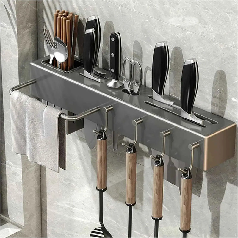 Suporte elegante para utensilhos de cozinha.